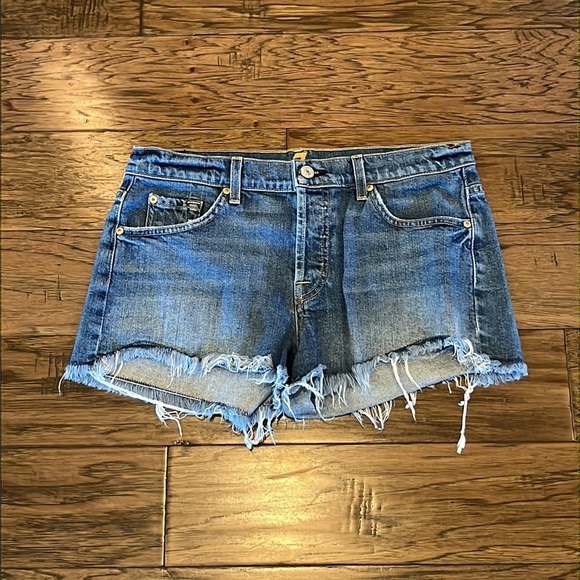 7 For All Mankind Cutoff Shorts Size 28 - Picture 1 of 16